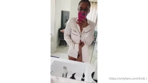 1405621