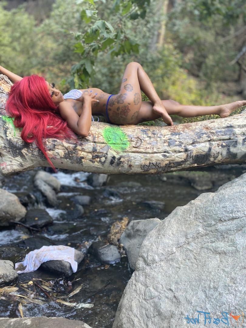 theeministalli Onlyfans leaked photo 17051044 on Hotleaks.tv