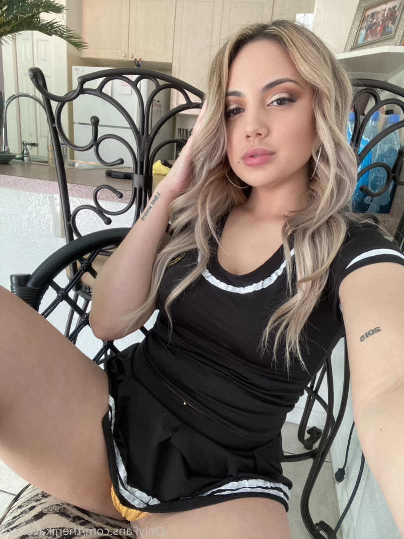 Nika Venom 🦋🌙 [ thenikavenom ] Onlyfans leaked photo 12997931 on Hotleaks.tv