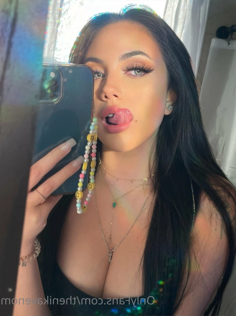 Nika Venom 🦋🌙 [ thenikavenom ] Onlyfans leaked photo 13620531 on Hotleaks.tv