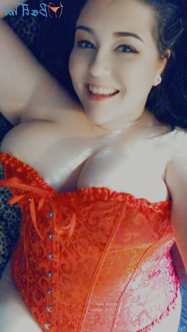 René💦 Bisexual Squiirt💦 [ thiccbunny8 ] Onlyfans leaked photo 16837549 on Hotleaks.tv