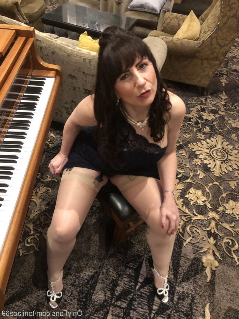 toni lace [ tonilace69 ] Onlyfans leaked photo 12035340 on Hotleaks.tv