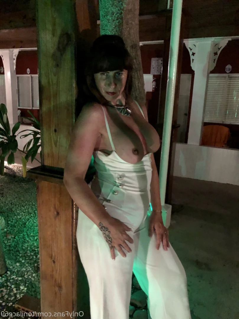 toni lace [ tonilace69 ] Onlyfans leaked photo 13891673 on Hotleaks.tv