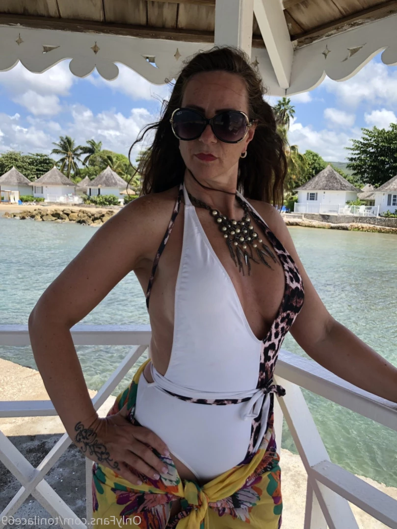 toni lace [ tonilace69 ] Onlyfans leaked photo 15389722 on Hotleaks.tv