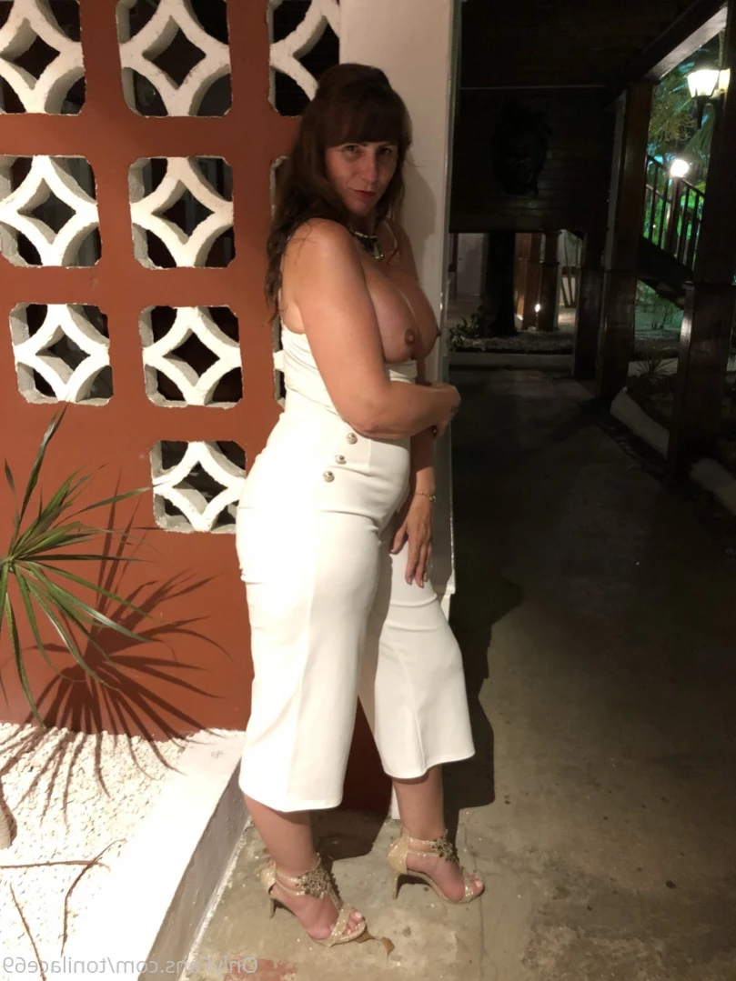 toni lace [ tonilace69 ] Onlyfans leaked photo 15954567 on Hotleaks.tv
