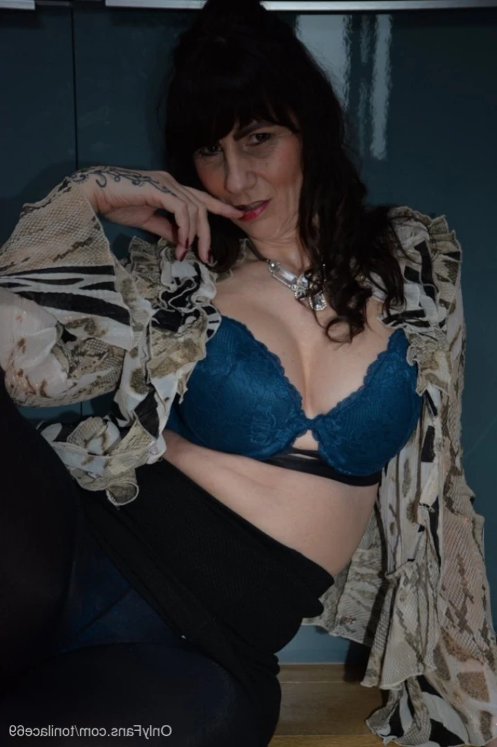 toni lace [ tonilace69 ] Onlyfans leaked photo 16153699 on Hotleaks.tv