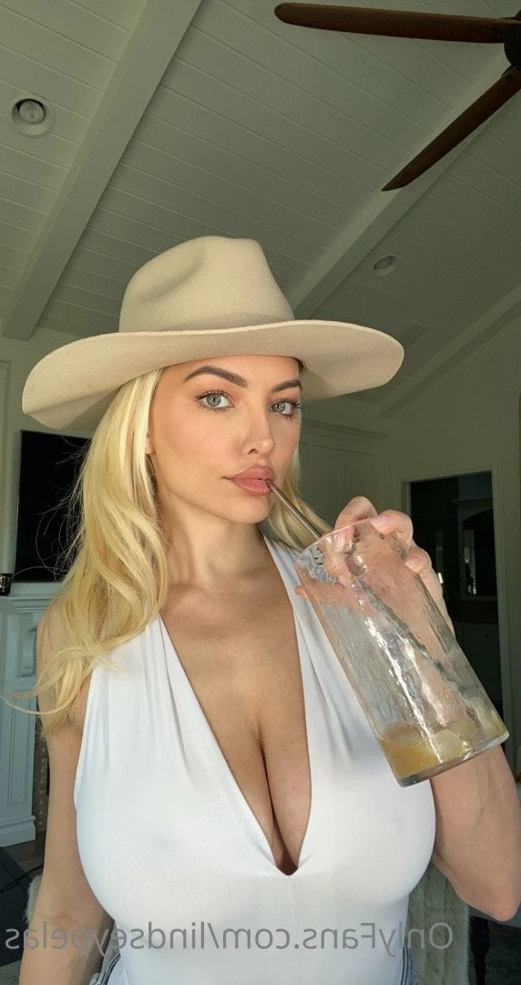 Lindsey Pelas [ lindseypelas ] Onlyfans leaked photo 3766581 on Hotleaks.tv