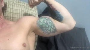 7927087