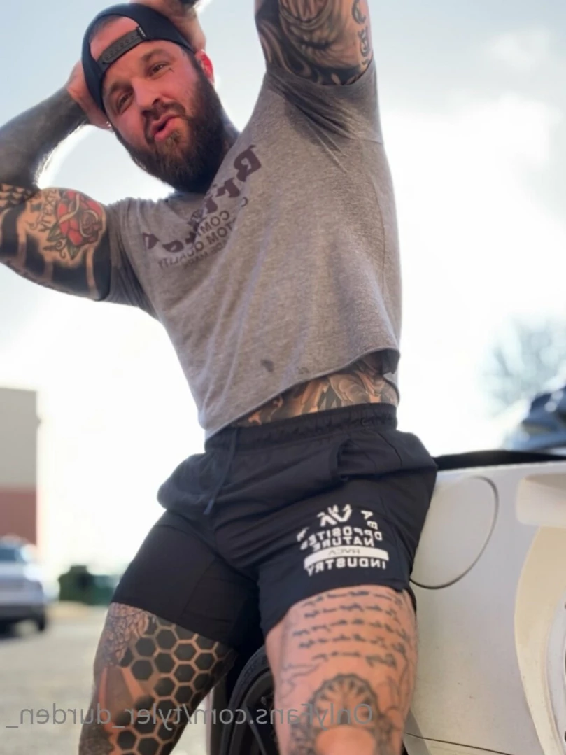 Durden [ tattoosaredumb ] Onlyfans leaked photo 10862702 on Hotleaks.tv