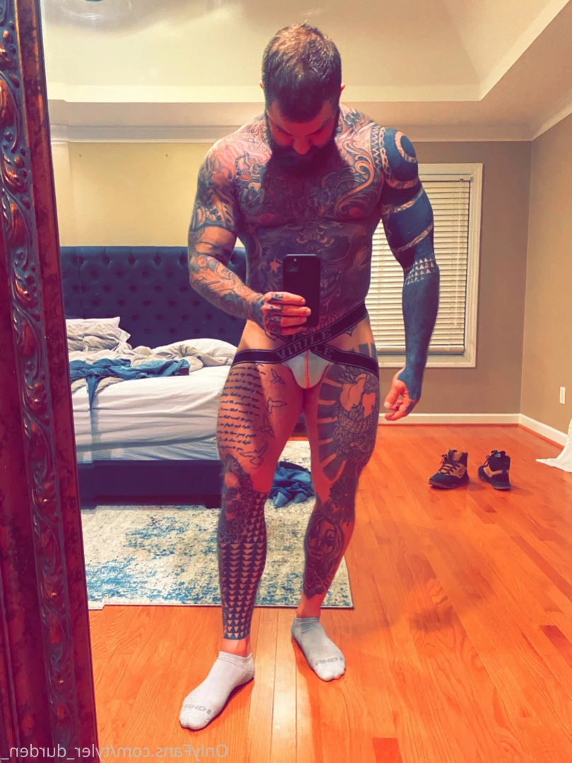 Durden [ tattoosaredumb ] Onlyfans leaked photo 11481975 on Hotleaks.tv