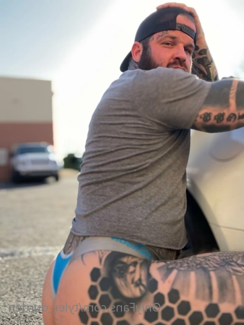 Durden [ tattoosaredumb ] Onlyfans leaked photo 11821565 on Hotleaks.tv