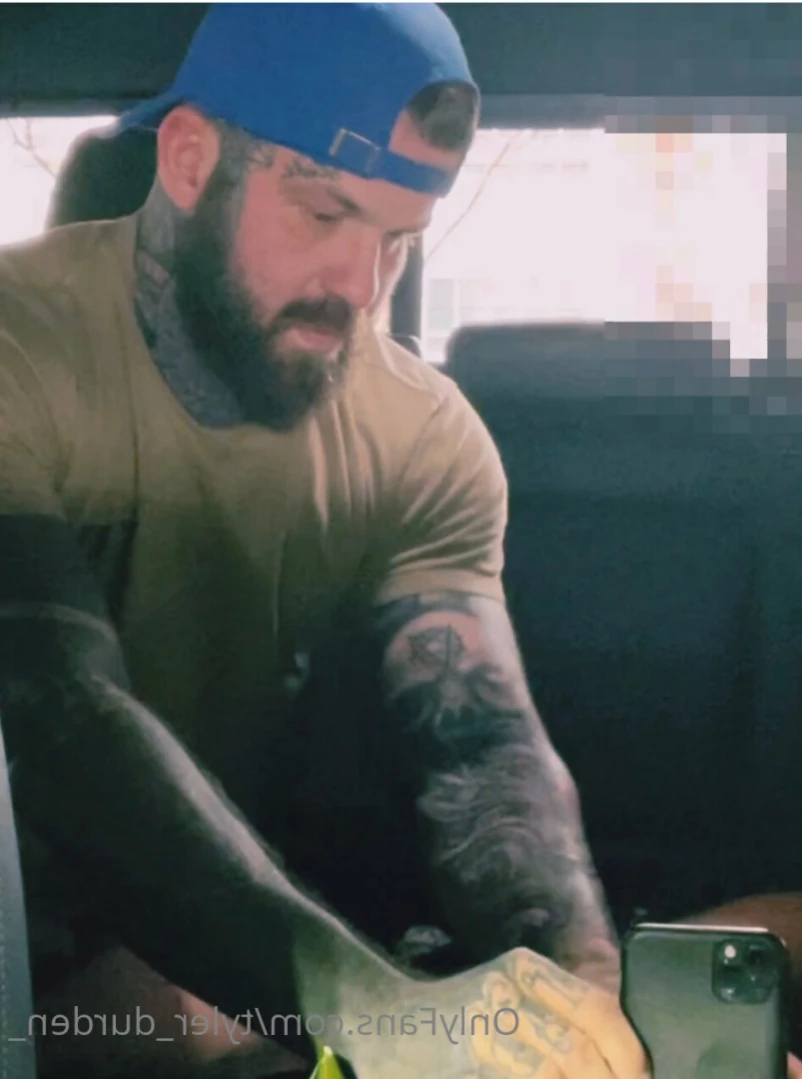 Durden [ tattoosaredumb ] Onlyfans leaked photo 16209001 on Hotleaks.tv