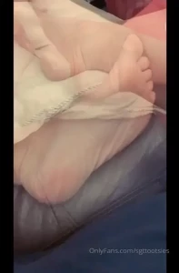 7925585