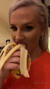 ✨𝗚𝗶𝗿𝗹 𝗡𝗲𝘅𝘁 𝗗𝗼𝗼𝗿 [ linnymae ] Onlyfans leaked video 1628794 on Hotleaks.tv