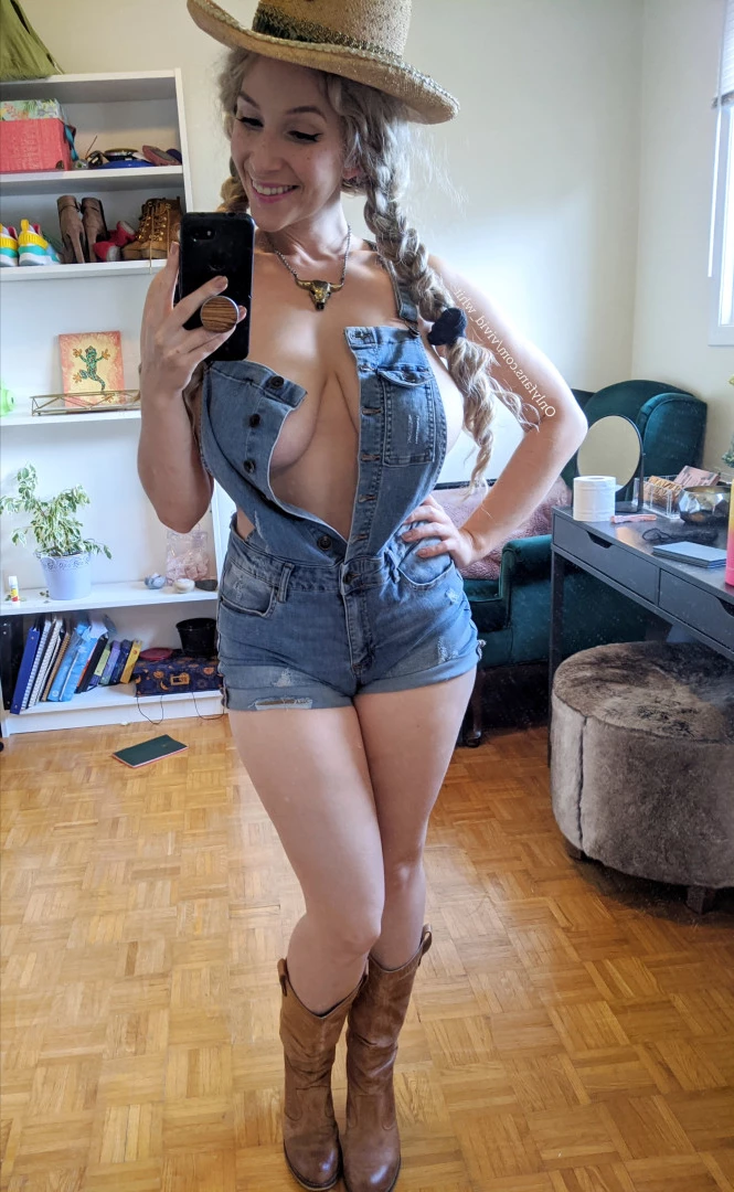 Whit Maxwell [ vivid_whit ] Onlyfans leaked photo 9230662 on Hotleaks.tv