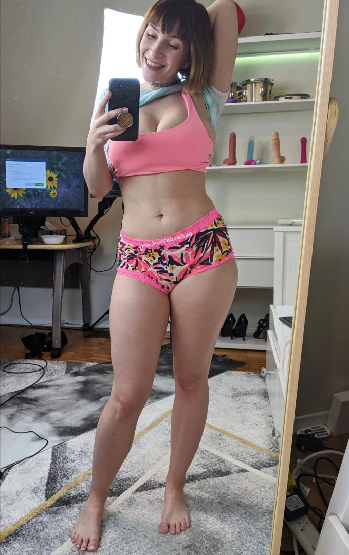 Whit Maxwell [ vivid_whit ] Onlyfans leaked photo 9231975 on Hotleaks.tv