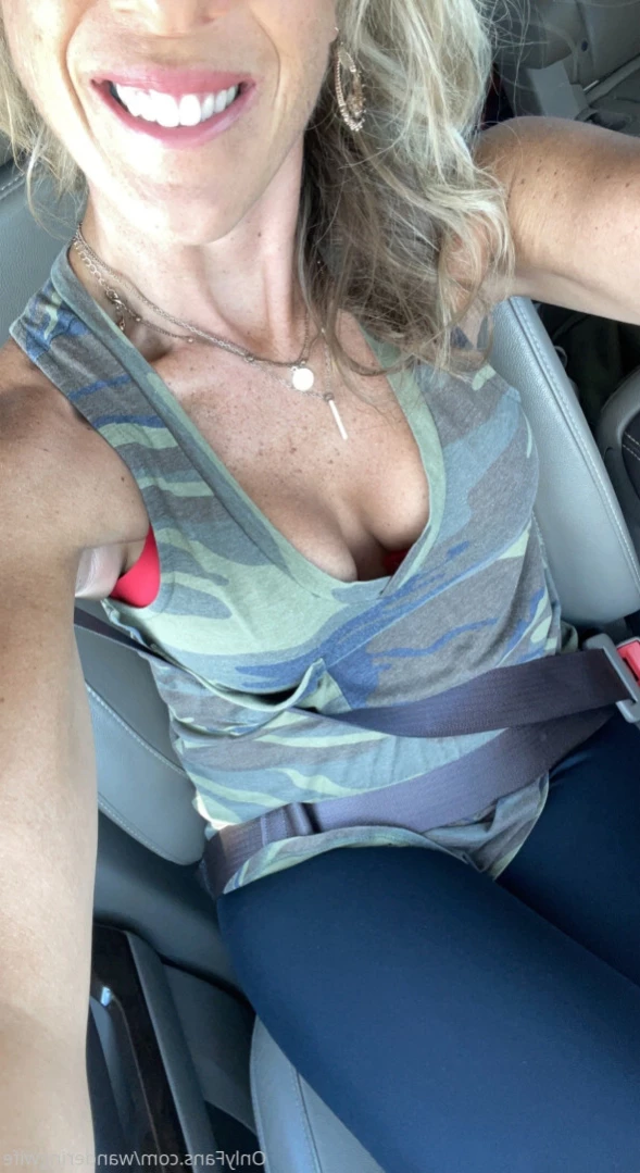 wanderingwife Onlyfans leaked photo 13537366 on Hotleaks.tv