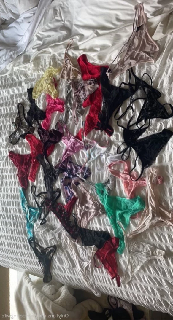 wanderingwife Onlyfans leaked photo 15350568 on Hotleaks.tv