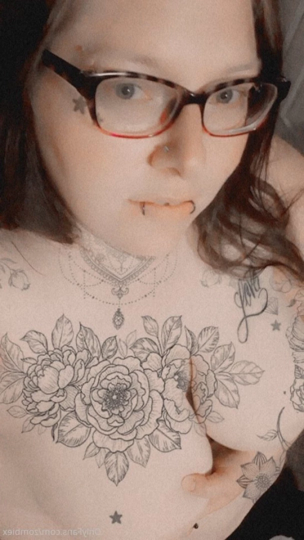 PrettyEyesChubbyThighs [ xlady_succubusx ] Onlyfans leaked photo 9707206 on Hotleaks.tv
