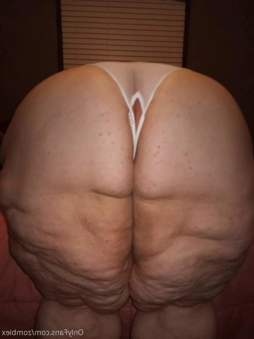 PrettyEyesChubbyThighs [ xlady_succubusx ] Onlyfans leaked photo 9707694 on Hotleaks.tv