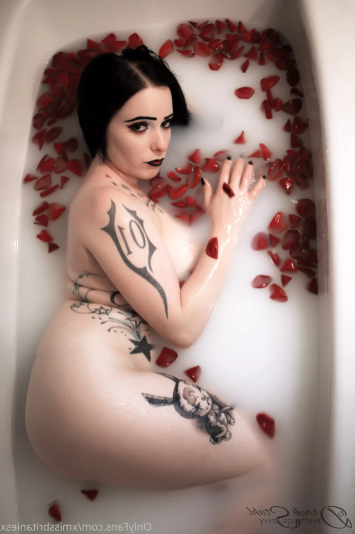 MissBritanieS [ xmissbritaniesx ] Onlyfans leaked photo 13783752 on Hotleaks.tv