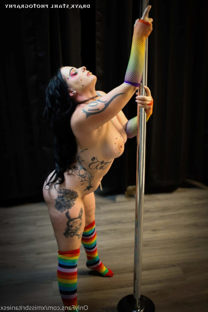 MissBritanieS [ xmissbritaniesx ] Onlyfans leaked photo 14244214 on Hotleaks.tv