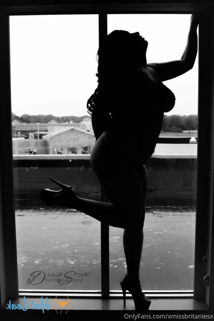 MissBritanieS [ xmissbritaniesx ] Onlyfans leaked photo 14427307 on Hotleaks.tv