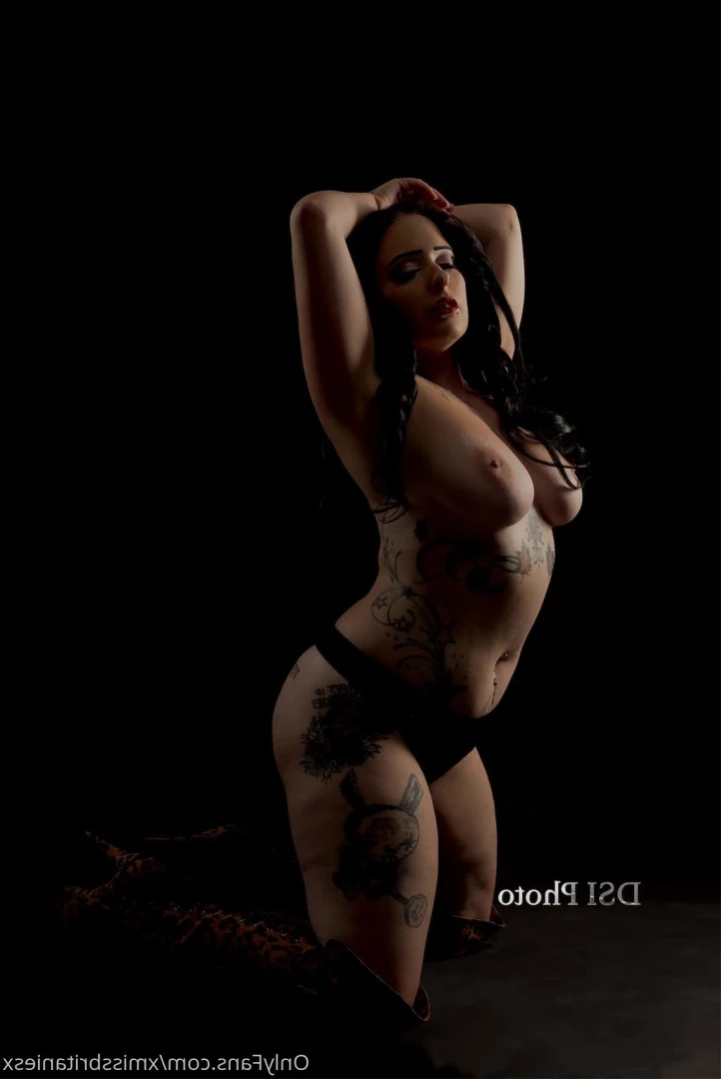 MissBritanieS [ xmissbritaniesx ] Onlyfans leaked photo 14991465 on Hotleaks.tv