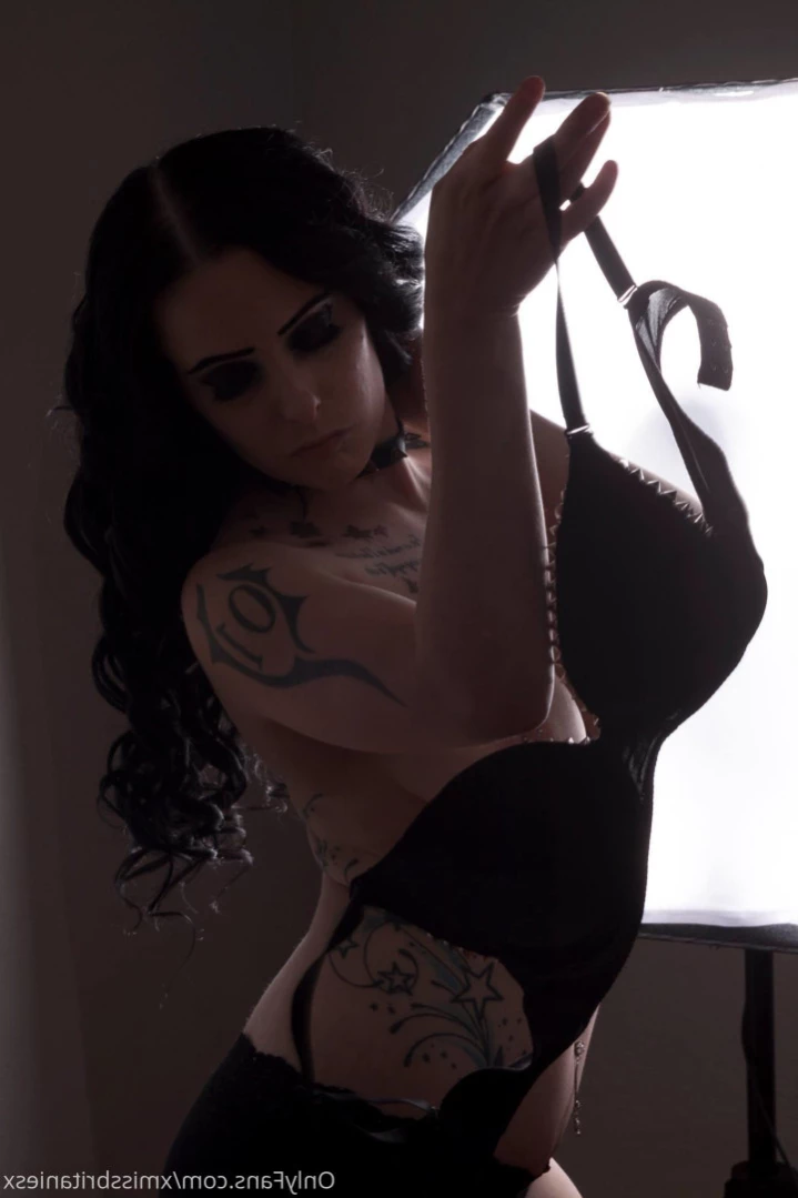 MissBritanieS [ xmissbritaniesx ] Onlyfans leaked photo 15017786 on Hotleaks.tv