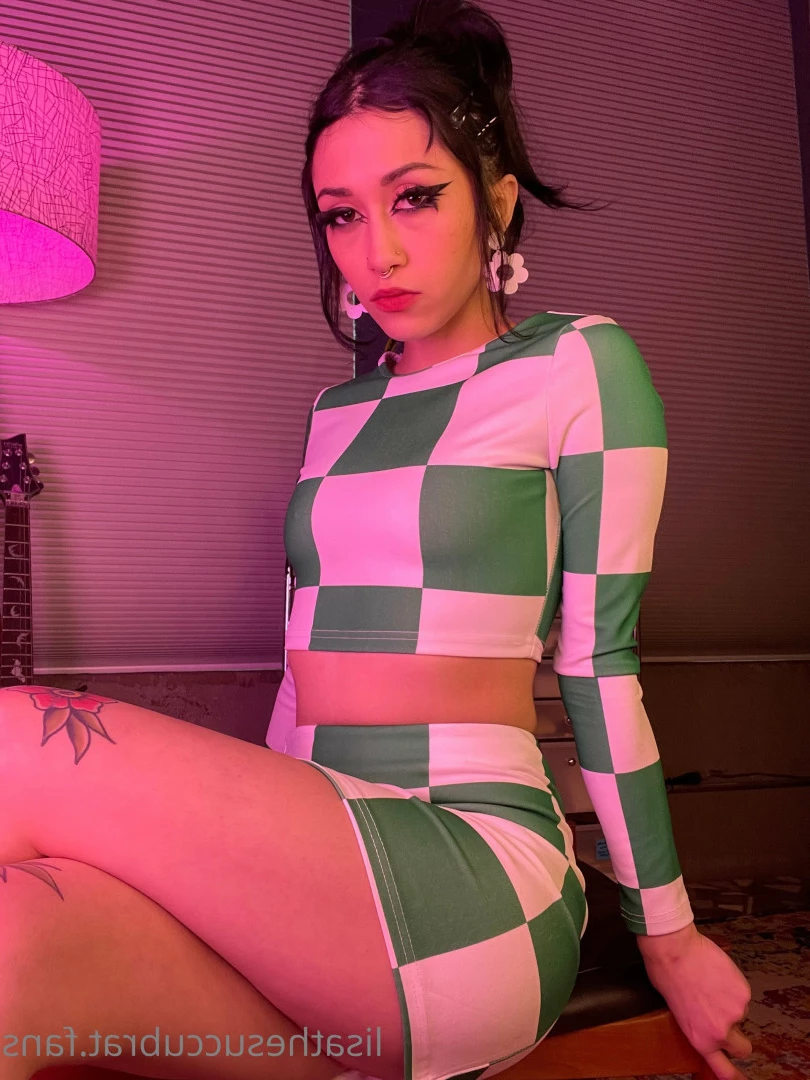 papa lisa [ lisathesuccubrat ] Onlyfans leaked photo 9422963 on Hotleaks.tv