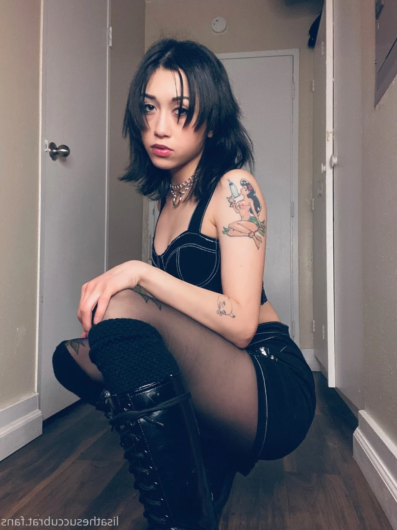papa lisa [ lisathesuccubrat ] Onlyfans leaked photo 9436943 on Hotleaks.tv