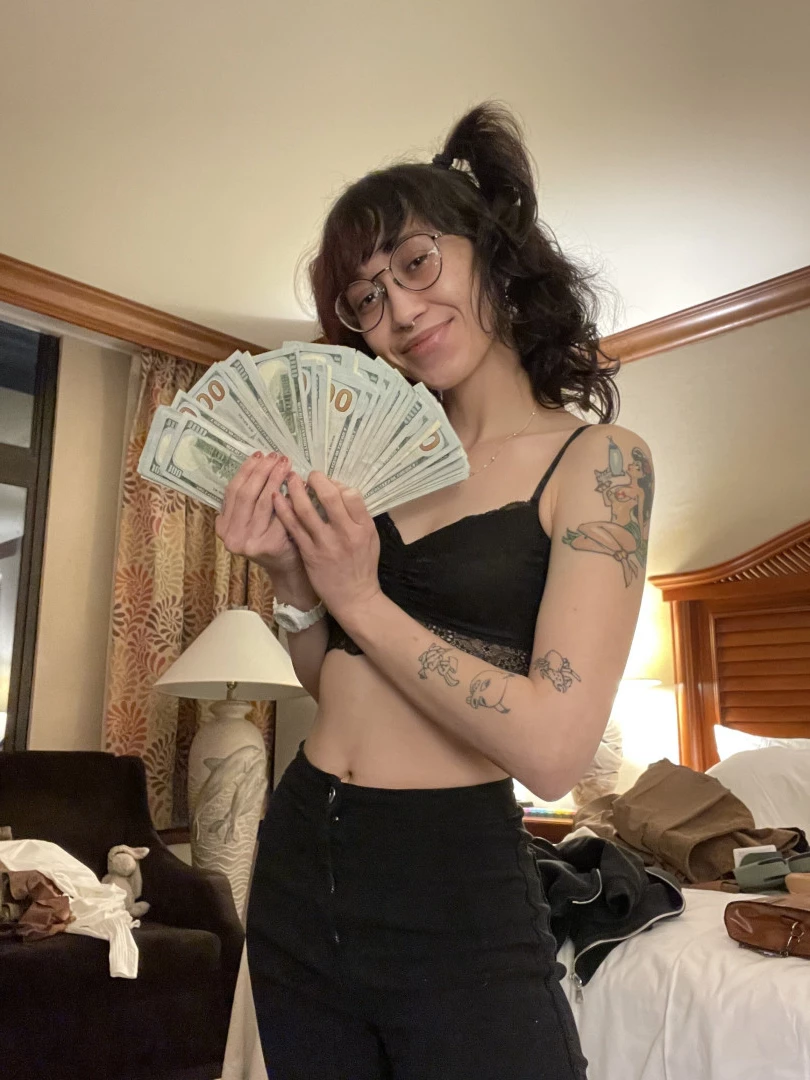 papa lisa [ lisathesuccubrat ] Onlyfans leaked photo 9452898 on Hotleaks.tv