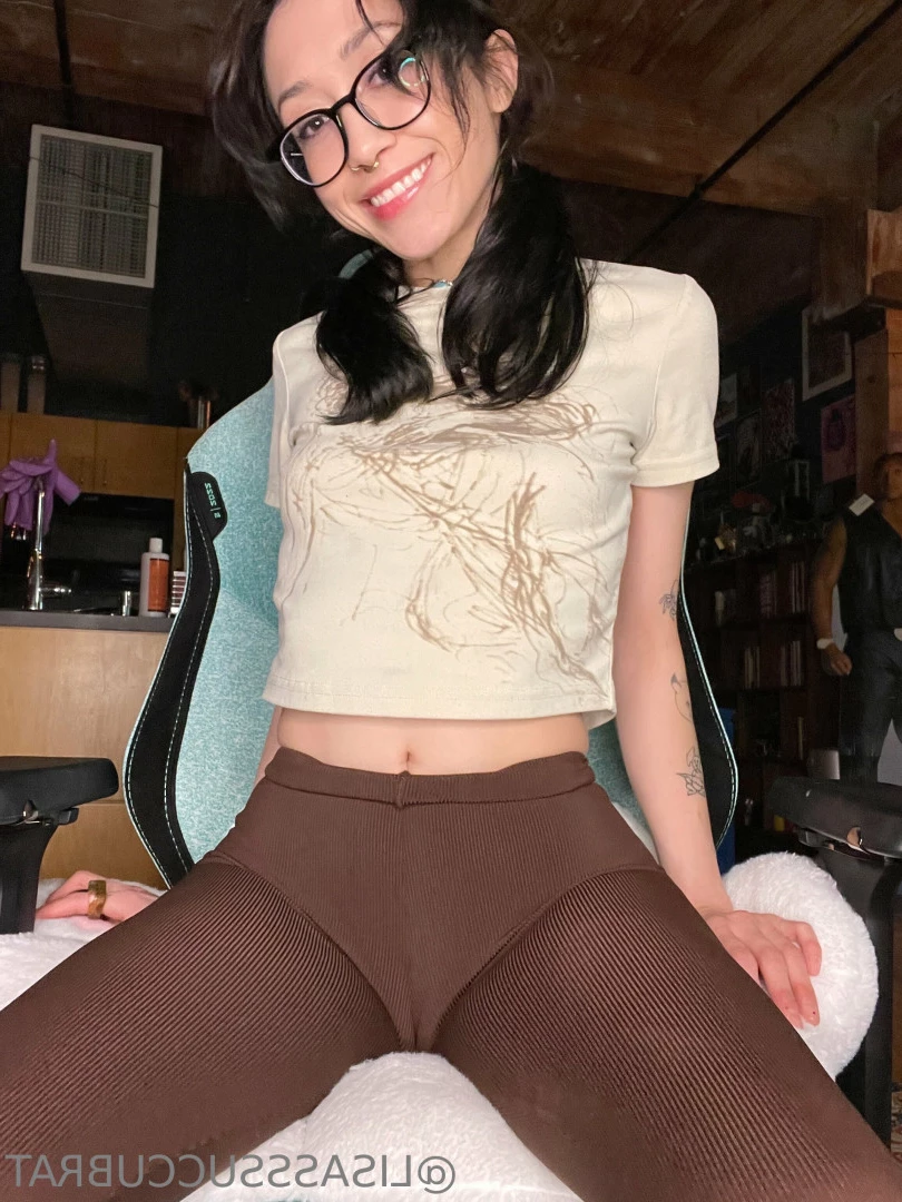 papa lisa [ lisathesuccubrat ] Onlyfans leaked photo 9454006 on Hotleaks.tv