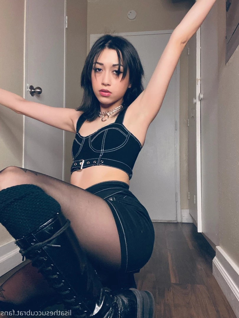 papa lisa [ lisathesuccubrat ] Onlyfans leaked photo 9470584 on Hotleaks.tv