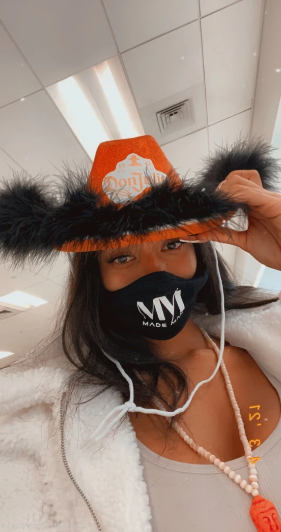 Did we just become best friends? [ yournewbestie ] Onlyfans leaked photo 9190030 on Hotleaks.tv