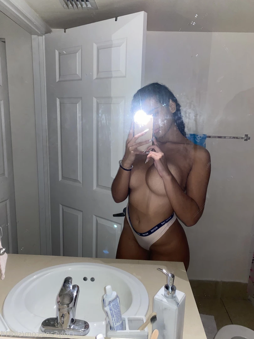 Did we just become best friends? [ yournewbestie ] Onlyfans leaked photo 9190358 on Hotleaks.tv