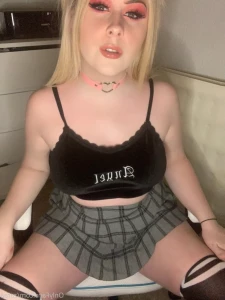 16282237