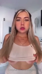 7875318