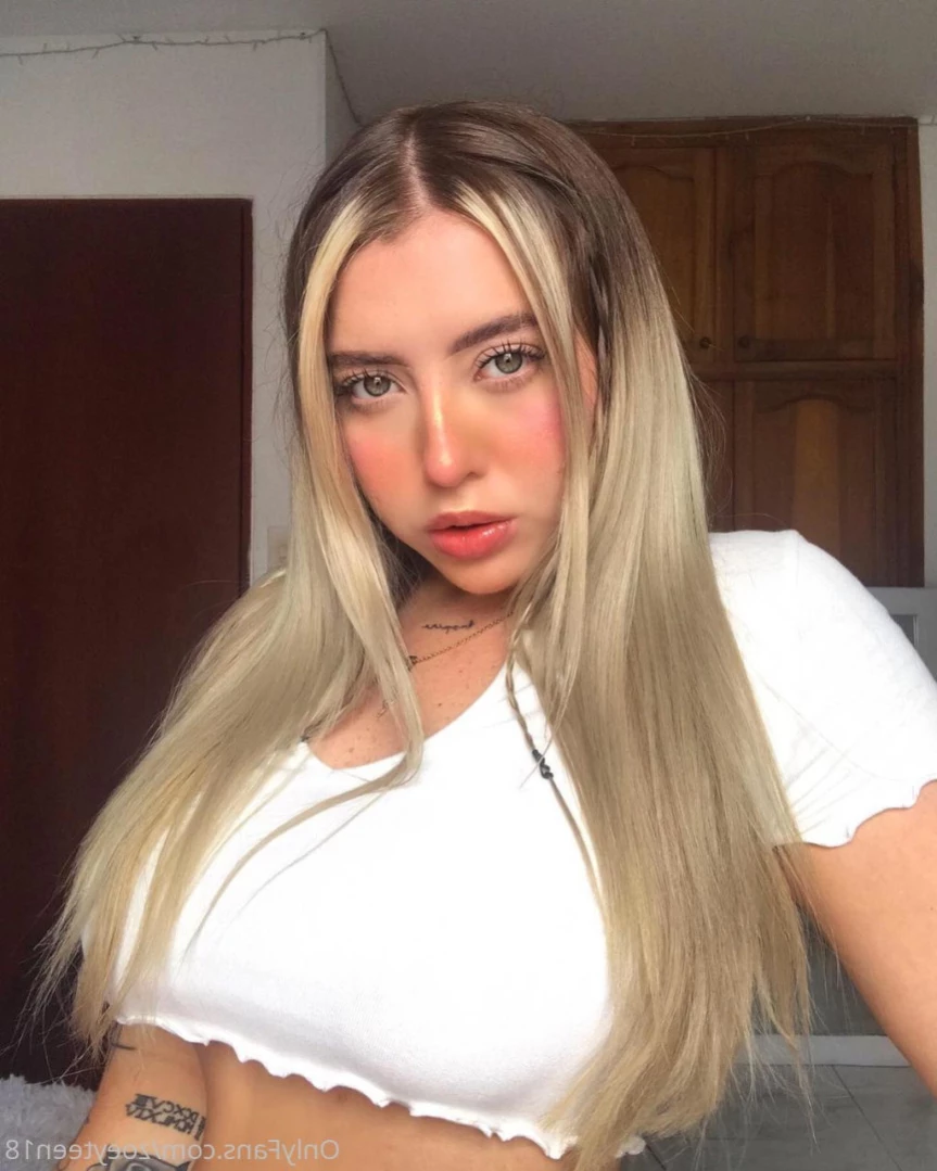 Zoeyteen [ zoeyteen18 ] Onlyfans leaked photo 12167355 on Hotleaks.tv
