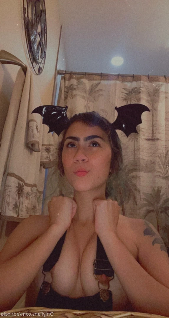 adri [ adrixela ] Onlyfans leaked photo 9239917 on Hotleaks.tv
