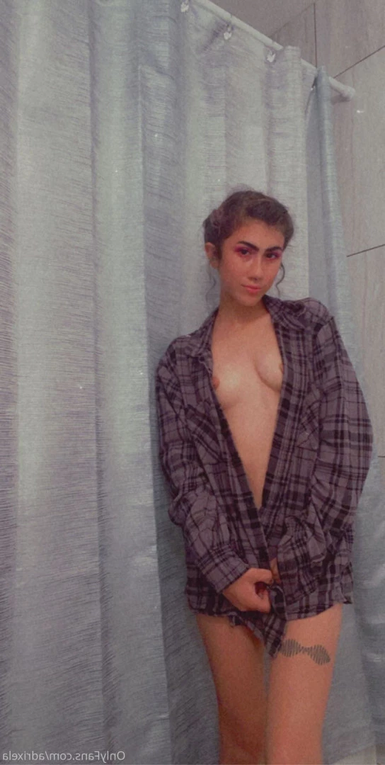 adri [ adrixela ] Onlyfans leaked photo 9240003 on Hotleaks.tv