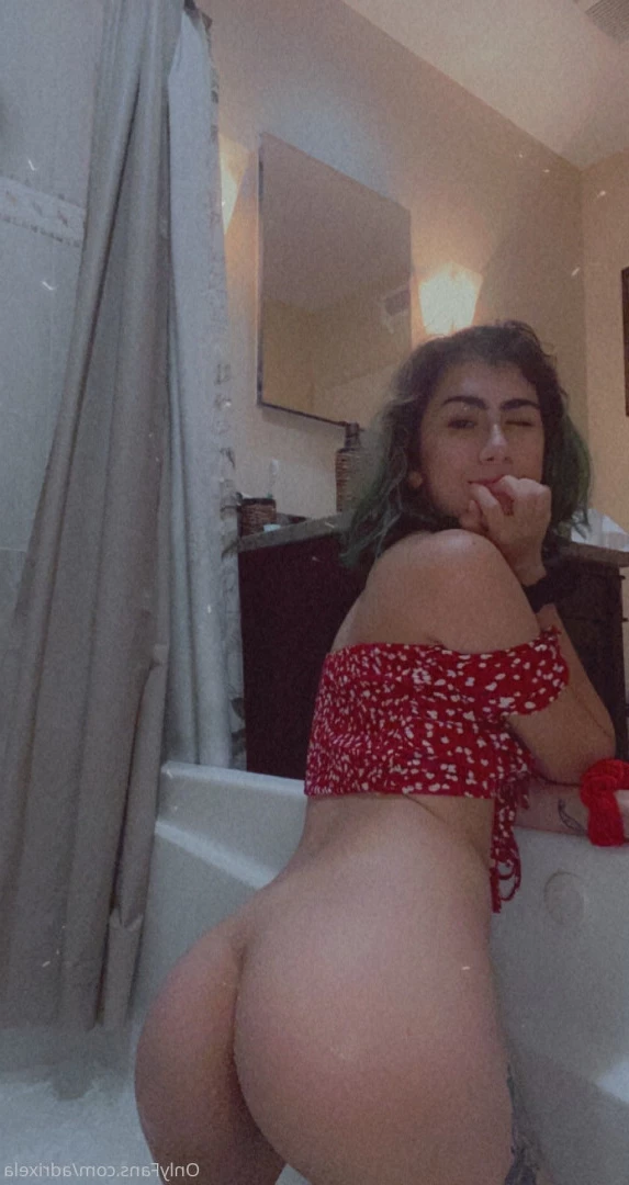 adri [ adrixela ] Onlyfans leaked photo 9240215 on Hotleaks.tv