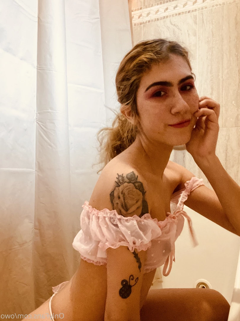 adri [ adrixela ] Onlyfans leaked photo 9240230 on Hotleaks.tv
