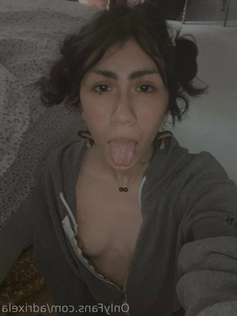 adri [ adrixela ] Onlyfans leaked photo 11475662 on Hotleaks.tv