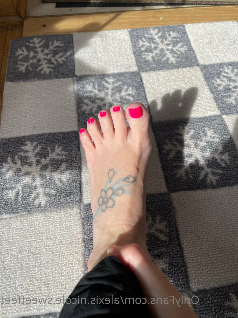 alexis.nicole.sweetfeet Onlyfans leaked photo 8999544 on Hotleaks.tv