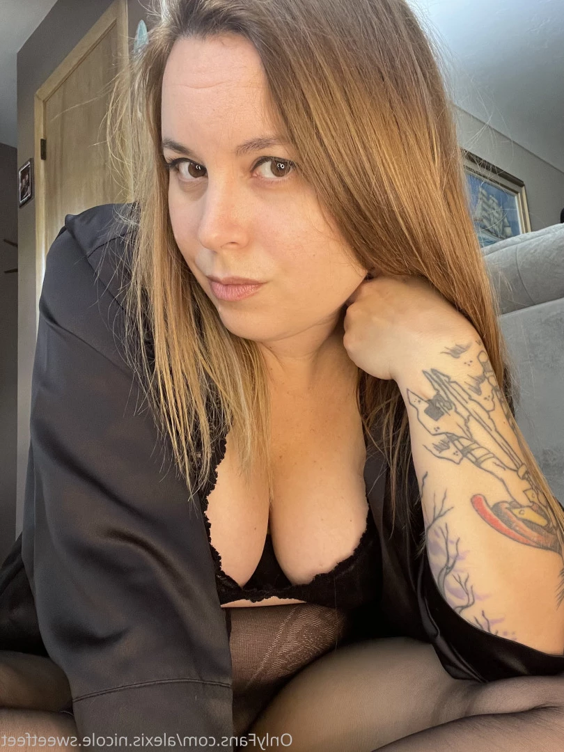 alexis.nicole.sweetfeet Onlyfans leaked photo 9010384 on Hotleaks.tv