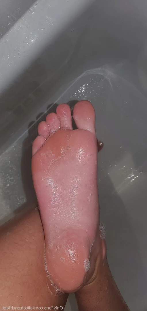 alicefrenchfeet [ alice.frenchfeet ] Onlyfans leaked photo 8824941 on Hotleaks.tv