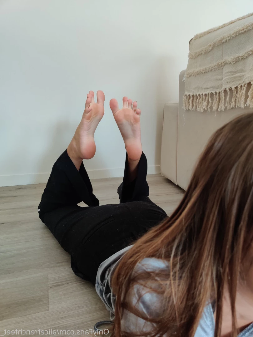 alicefrenchfeet [ alice.frenchfeet ] Onlyfans leaked photo 8825703 on Hotleaks.tv
