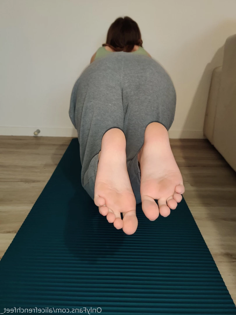 alicefrenchfeet [ alice.frenchfeet ] Onlyfans leaked photo 8826636 on Hotleaks.tv