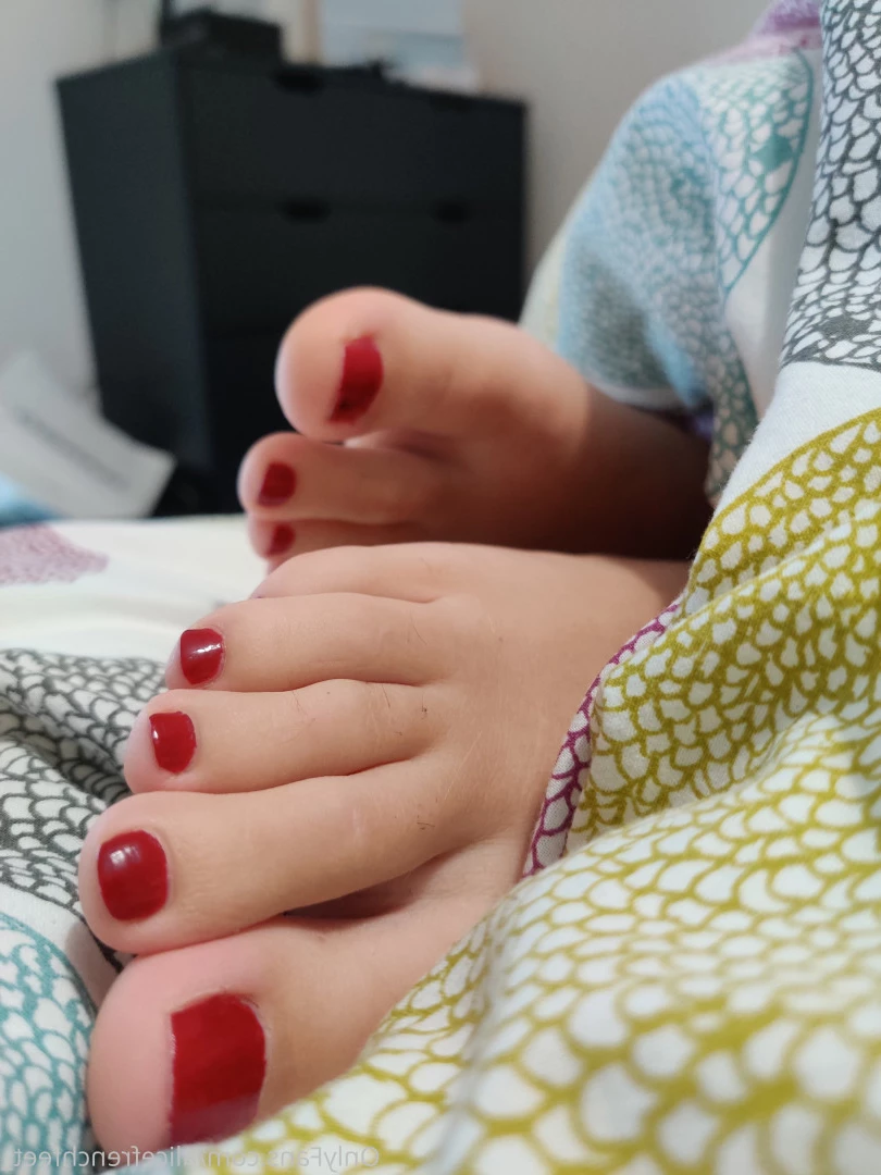 alicefrenchfeet [ alice.frenchfeet ] Onlyfans leaked photo 8827194 on Hotleaks.tv